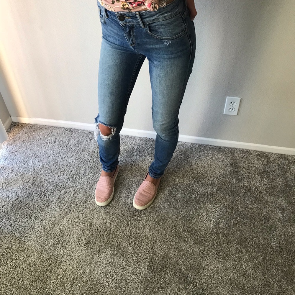 Alice & Olivia distressed jeans